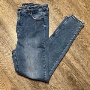 Fashion nova skinny leg jean size 11